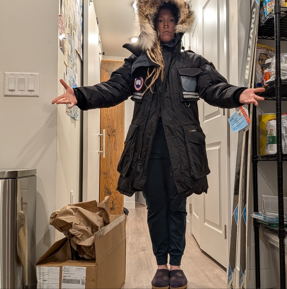 Women's Canada Goose Down Parka XS - Picture 17 of 17